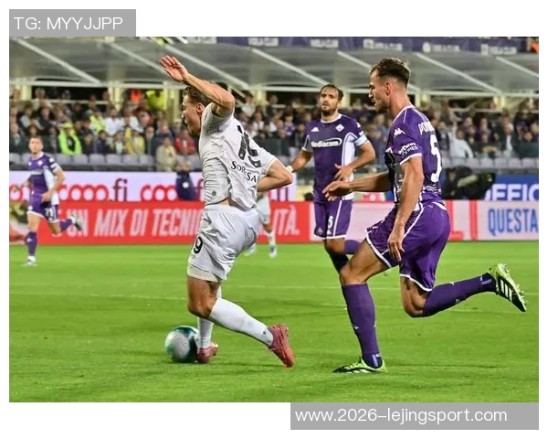 丹麦主帅赞霍伊伦在那不勒斯表现出色队友们乐于给予支持与帮助